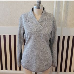 EDDIE BAUER V-Neckline Gray Pullover Sweater Top Shirt Size Large